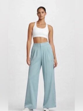 Nike Wide-Leg Pleated Pants - Light Blue